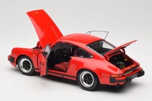 Porsche 911 930 Carrera 3.2 Guards Red Minichamps 1:18 100063021 Fém – 5. kép a 8-ből