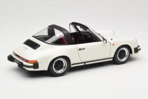 Porsche 911 930 Carrera Targa 3.2 Grand Prix White Minichamps 1:18 100063062 Fém – 3. kép a 8-ből