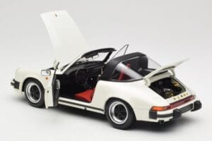 Porsche 911 930 Carrera Targa 3.2 Grand Prix White Minichamps 1:18 100063062 Fém – 5. kép a 8-ből