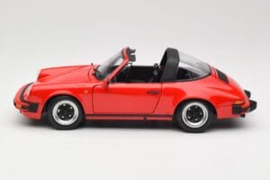 Porsche 911 930 Carrera Targa 3.2 Guards Red Minichamps 1:18 100063061 Fém – 5. kép a 9-ből