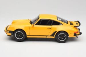 Porsche 911 930 Turbo 3.0 Sárga Norev 1:18 187579 Fém – 4. kép a 8-ből
