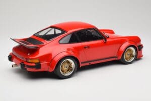 Porsche 911 934 RSR Piros 1976 Minichamps 1:12 125766400 Fém – 2. kép a 6-ből
