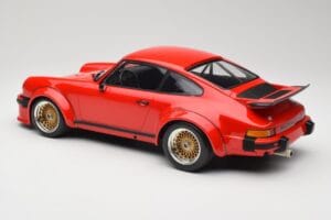 Porsche 911 934 RSR Piros 1976 Minichamps 1:12 125766400 Fém – 5. kép a 6-ből