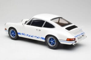 Porsche 911 2.7 RS Grand Prix Fehér GT Spirit 1:12 GT921 Gyanta – 5. kép a 6-ből