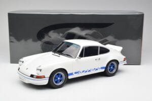 Porsche 911 2.7 RS Grand Prix Fehér GT Spirit 1:12 GT921 Gyanta – 6. kép a 6-ből