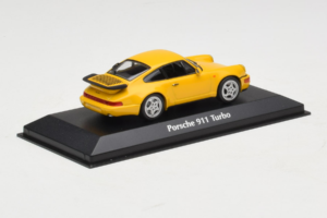 Porsche 911 964 Turbo Sárga MaxiChamps 1:43 940069104 Fém – 2. kép a 4-ből