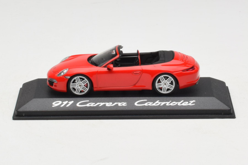 Porsche 911 991 Carrera Kabrió Piros Minichamps 1:43 WAP0200120C Fém