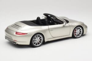 Porsche 911 991 Carrera S Kabrió GT Ezüst Metál Minichamps 1:18 100061030 Fém – 3. kép a 8-ből