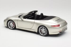 Porsche 911 991 Carrera S Kabrió GT Ezüst Metál Minichamps 1:18 100061030 Fém – 7. kép a 8-ből