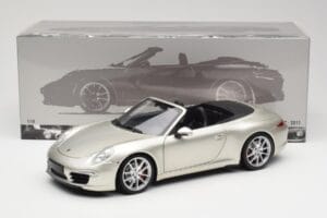 Porsche 911 991 Carrera S Kabrió GT Ezüst Metál Minichamps 1:18 100061030 Fém – 8. kép a 8-ből
