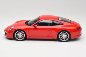 Porsche 911 991 Carrera S Guards Piros Minichamps 1:18 100061020 Fém – 4. kép a 8-ből