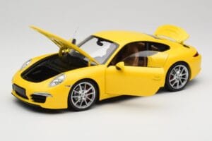 Porsche 911 991 Carrera S Racing Yellow Minichamps 1:18 100061021 Fém – 2. kép a 8-ből