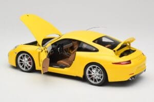 Porsche 911 991 Carrera S Racing Yellow Minichamps 1:18 100061021 Fém – 5. kép a 8-ből