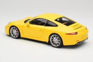 Porsche 911 991 Carrera S Racing Yellow Minichamps 1:18 100061021 Fém – 7. kép a 8-ből