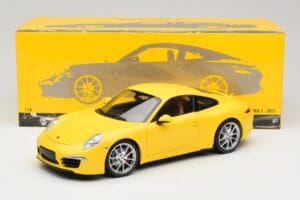 Porsche 911 991 Carrera S Racing Yellow Minichamps 1:18 100061021 Fém – 8. kép a 8-ből