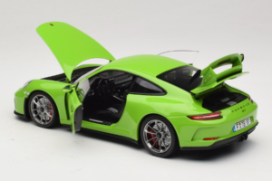 Porsche 911 991 GT3 Zöld Shmee150 Minichamps 1:18 110067025 Fém – 5. kép a 8-ből