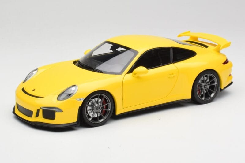 Porsche 911 991 GT3 Racing Sárga & Ezüst Kerekek Minichamps 1:18 110062722 Fém