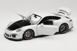 Porsche 911 991 GT3 Fehér Ezüst Felnikkel Minichamps 1:18 113062721 Fém – 2. kép a 8-ből