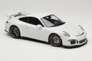 Porsche 911 991 GT3 Fehér Ezüst Felnikkel Minichamps 1:18 113062721 Fém – 6. kép a 8-ből