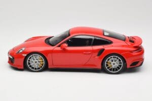 Porsche 911 991 Turbo S Guards Red Minichamps 1:18 110067122 Fém – 4. kép a 8-ből