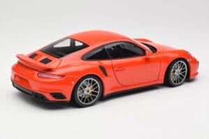 Porsche 911 991 Turbo S Lava Orange Minichamps 1:18 110067120 Fém – 3. kép a 8-ből