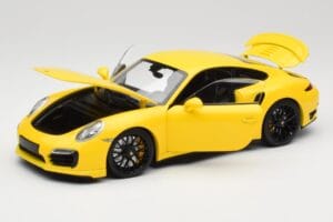 Porsche 911 991 Turbo S Sárga Fekete Felnikkel Minichamps 1:18 110062321 Fém – 2. kép a 8-ből
