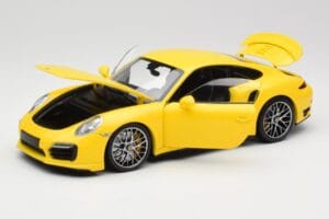 Porsche 911 991 Turbo S Sárga Ezüst Felnikkel Minichamps 1:18 110062322 Fém – 2. kép a 8-ből
