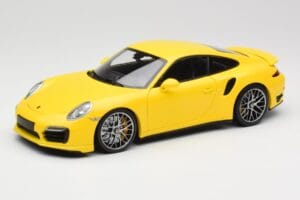 Porsche 911 991 Turbo S Sárga Ezüst Felnikkel Minichamps 1:18 110062322 Fém