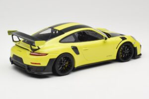 Porsche 911 GT2 RS 991.2 Weissach Package Zöld Fekete Felnik Minichamps 1:18 155068300-1 Fém – 2. kép a 6-ből