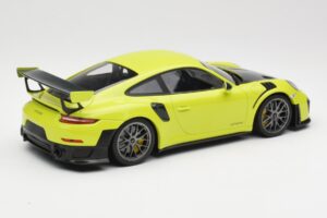 Porsche 911 991.2 GT2 RS Lime Zöld Ezüst Felnikkel Minichamps 1:18 155068309 Fém – 2. kép a 6-ből