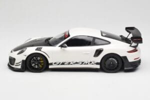 Porsche 911 991.2 GT2 RS Manthey Racing Fehér Minichamps 1:18 MR-911-GT3RS-1802-W Fém – 3. kép a 6-ből