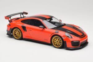 Porsche 911 991.2 GT2 RS Narancssárga Weissach Package Arany Felnik Minichamps 1:18 155068305 Fém – 4. kép a 6-ből