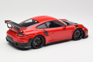 Porsche 911 GT2 RS 991.2 Piros Fekete Felnik Minichamps 1:18 155068307 Fém – 2. kép a 6-ből