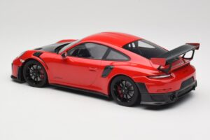 Porsche 911 GT2 RS 991.2 Piros Fekete Felnik Minichamps 1:18 155968307 Fém – 5. kép a 6-ből