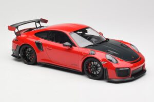 Porsche 911 GT2 RS 991.2 Piros Fekete Felnik Minichamps 1:18 155068307 Fém – 4. kép a 6-ből
