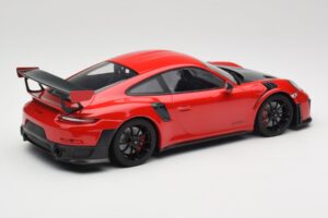 Porsche 911 GT2 RS 991.2 Piros Fekete Felnik Minichamps 1:18 155968307 Fém – 2. kép a 6-ből