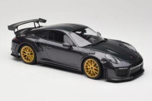Porsche 911 991.2 GT2 RS Weissach Package Purple Metallic Arany Magnézium Felnikkel Minichamps 1:18 153068322 Fém – 4. kép a 6-ből