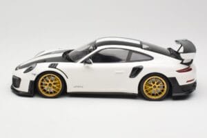 Porsche 911 991.2 GT2 RS Weissach Package Fehér Arany Felnikkel Minichamps 1:18 153068308 Fém – 3. kép a 6-ből