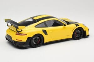 Porsche 911 991.2 GT2 RS Weissach Package Sárga Fekete Felnikkel Minichamps 1:18 155068311 Fém – 2. kép a 6-ből