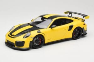 Porsche 911 991.2 GT2 RS Weissach Package Sárga Fekete Felnikkel Minichamps 1:18 155068311 Fém