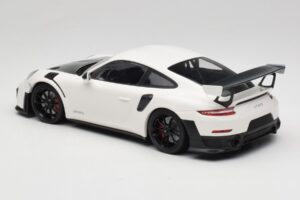 Porsche 911 991.2 GT2 RS Fehér Minichamps 1:18 155068301 Fém – 5. kép a 6-ből