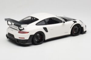 Porsche 911 991.2 GT2 RS Fehér Minichamps 1:18 155068301 Fém – 2. kép a 6-ből