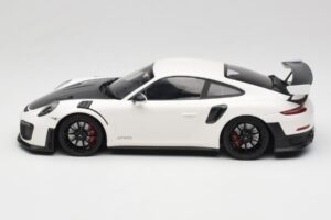 Porsche 911 991.2 GT2 RS Fehér Minichamps 1:18 155068301 Fém – 3. kép a 6-ből