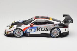 Porsche 911 991.2 GT3 R #17 Kues Team 75 Bernhard M. Christensen / K. Cairoli 24 Hours of Nurburgring 2018 Minichamps 1:18 15 – 3. kép a 6-ből