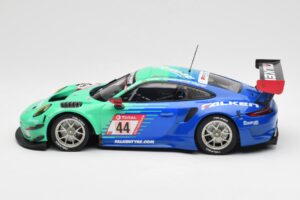 Porsche 911 GT3 R 991.2 Team Falken Motorsport #44 P. Dumbreck / M. Ragginger / S. Müller / K. Bachler ADAC 24 Hours Nürburgr – 3. kép a 6-ből