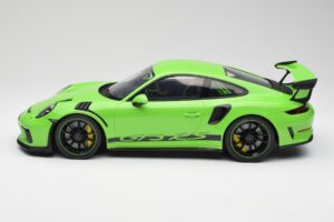 Porsche 911 991.2 GT3 RS Zöld GT Spirit 1:12 GT917 Gyanta – 3. kép a 6-ből