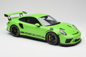 Porsche 911 991.2 GT3 RS Zöld GT Spirit 1:12 GT917 Gyanta – 4. kép a 6-ből