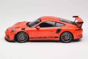 Porsche 911 991.2 GT3 RS Lava Orange & Ezüst Felnik Minichamps 1:18 155068225 Fém – 3. kép a 6-ből