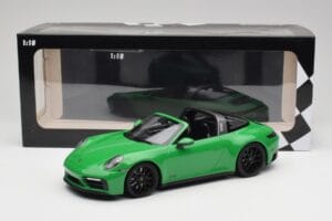 Porsche 911 991.2 Targa 4 GTS British Racing Zöld Minichamps 1:18 155061065 Fém – 6. kép a 6-ből