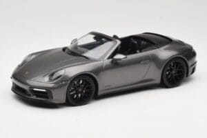 Porsche 911 992 Carrera 4 GTS Kabrió Grey Metallic Minichamps 1:18 155063031 Fém